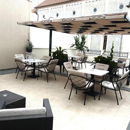 Apartments Villa Mira Kastela Bagian luar foto