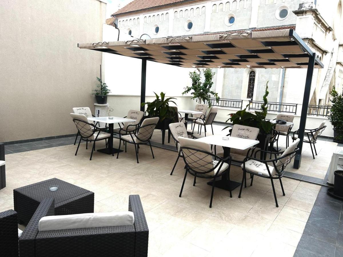 Apartments Villa Mira Kastela Bagian luar foto