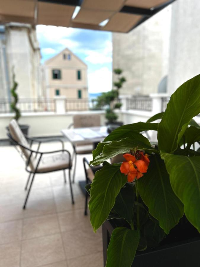 Apartments Villa Mira Kastela Bagian luar foto