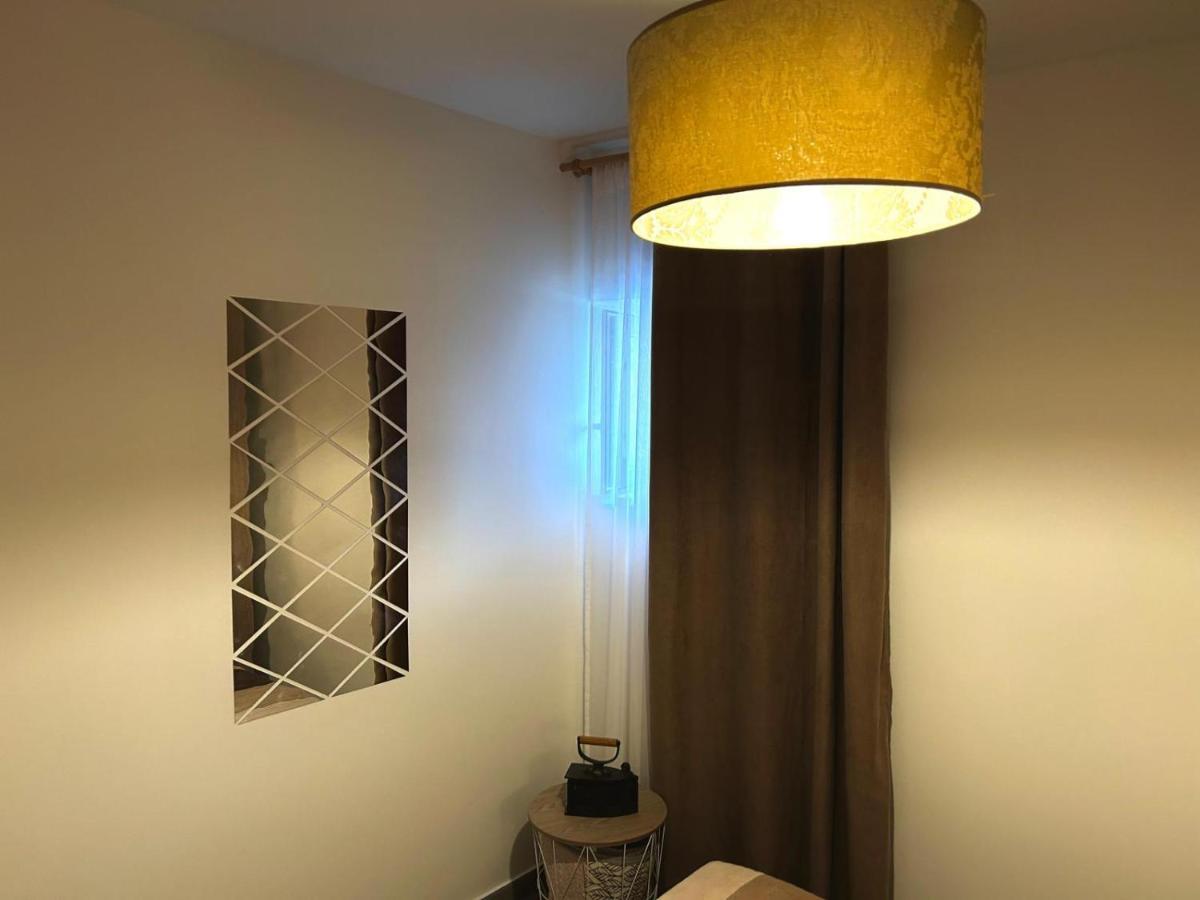 Apartments Villa Mira Kastela Bagian luar foto
