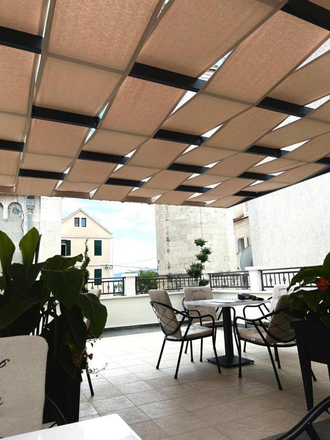 Apartments Villa Mira Kastela Bagian luar foto
