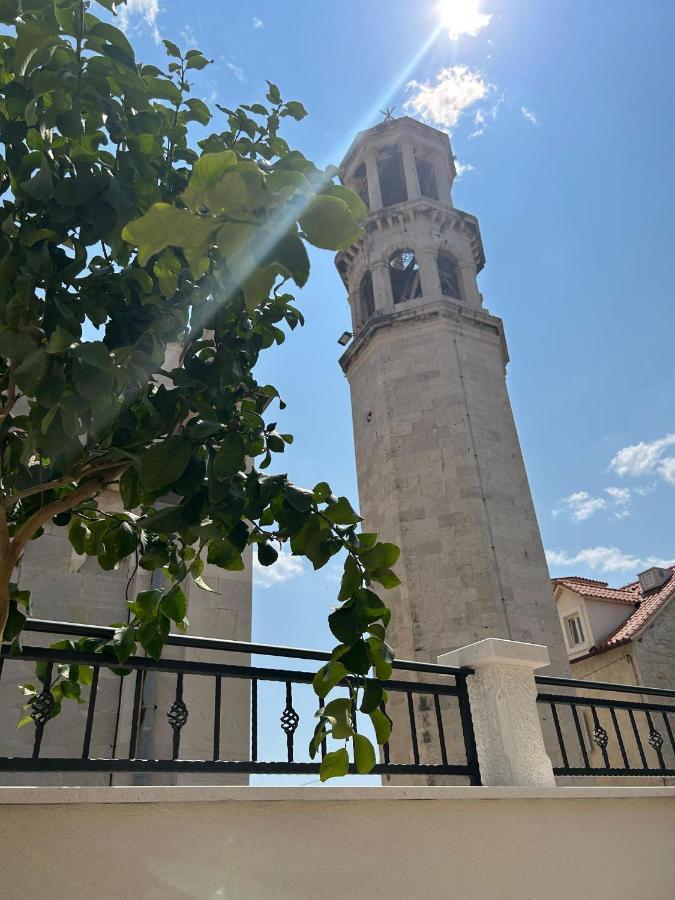 Apartments Villa Mira Kastela Bagian luar foto