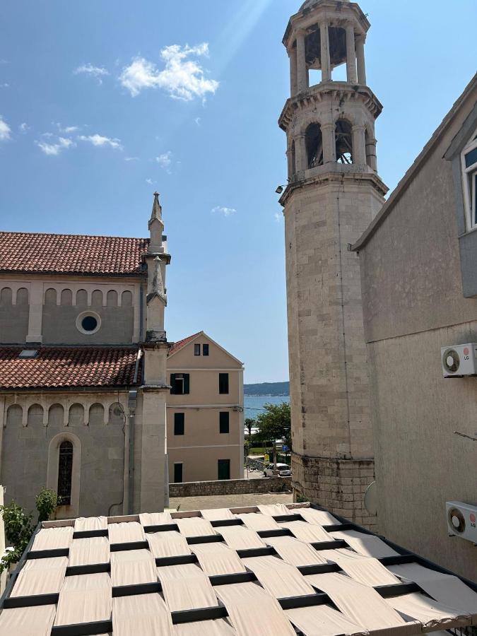 Apartments Villa Mira Kastela Bagian luar foto