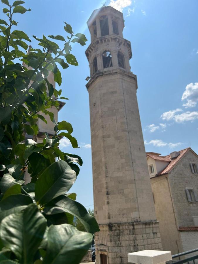 Apartments Villa Mira Kastela Bagian luar foto