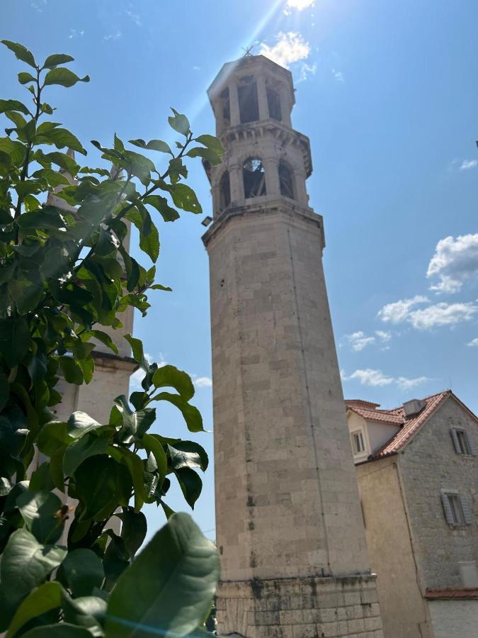 Apartments Villa Mira Kastela Bagian luar foto