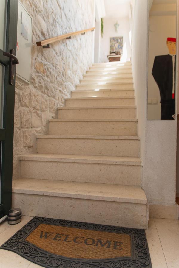 Apartments Villa Mira Kastela Bagian luar foto