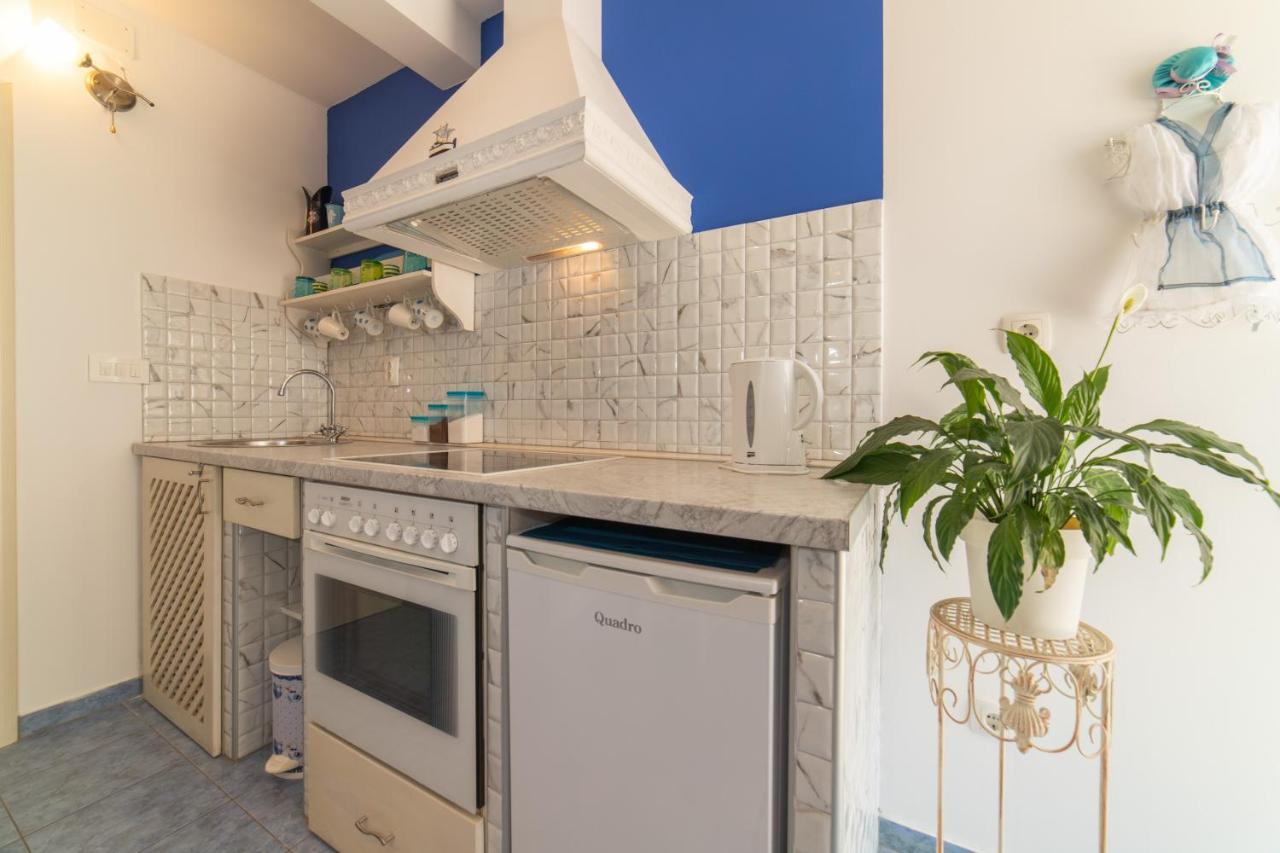Apartments Villa Mira Kastela Bagian luar foto